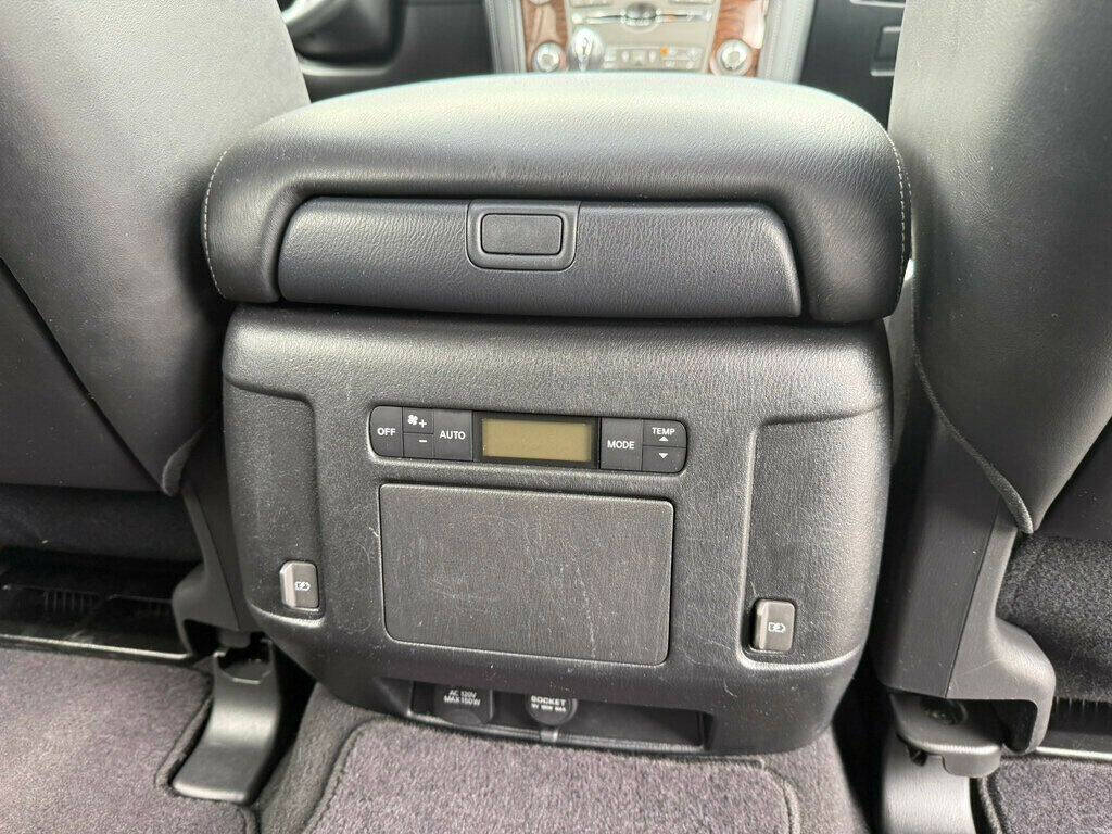 2018 Nissan Armada 45