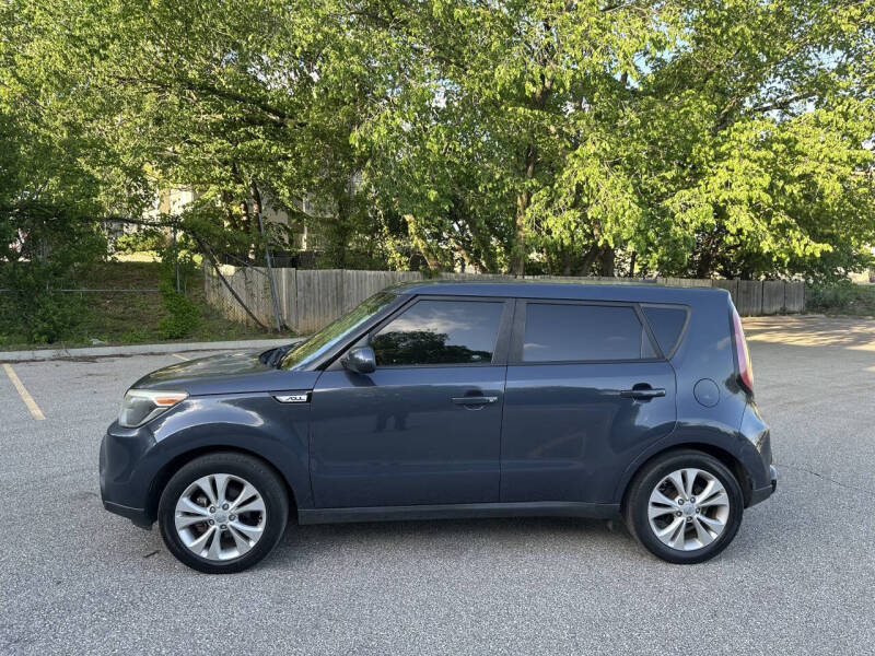 2016 Kia Soul +