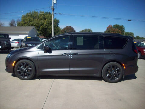 2020 Chrysler Pacifica Touring L Plus