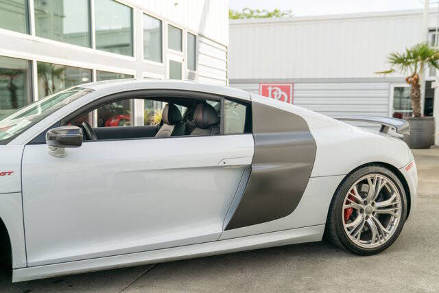 2012 Audi R8 6