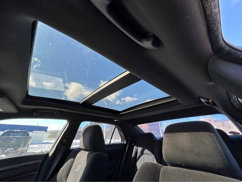 2012 Chrysler 300 S V6