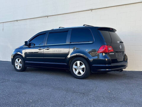 2014 Volkswagen Routan SEL Premium