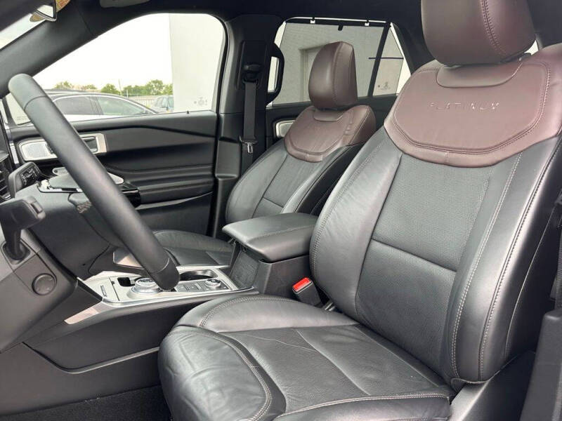2023 Ford Explorer Platinum
