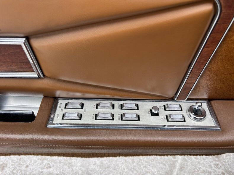 1971 Lincoln Continental