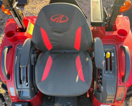 2025 Mahindra 1600 Series 1626 HST