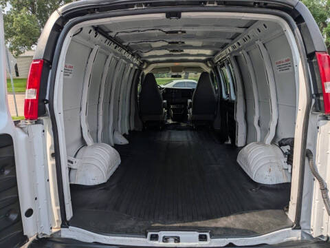 2023 Chevrolet Express 2500