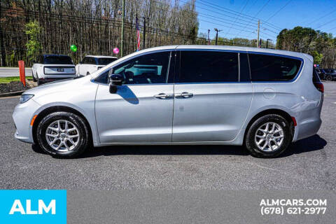 2024 Chrysler Pacifica Touring L