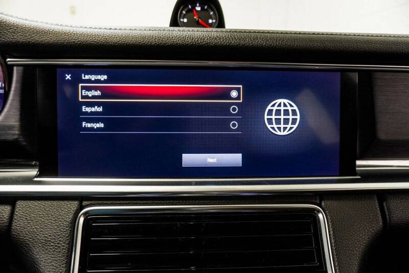 2022 Porsche Panamera 4 Platinum Edition