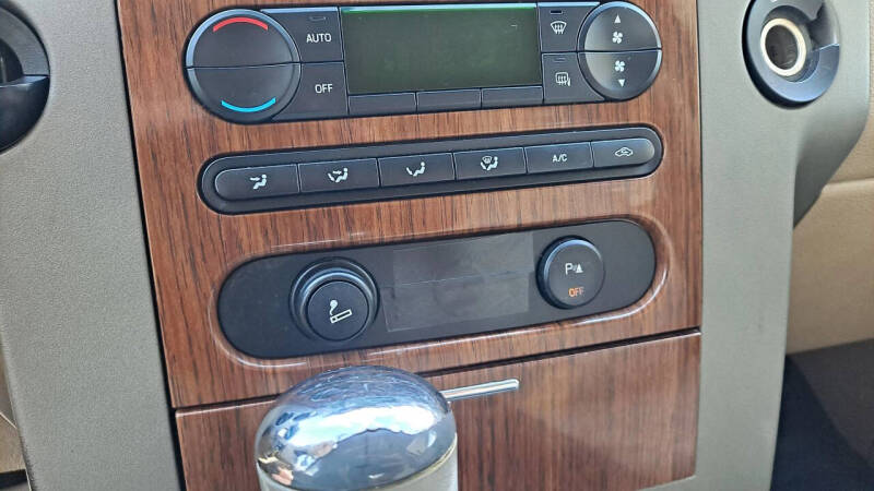 2004 Ford F-150 Lariat