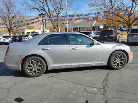 2018 Chrysler 300 S