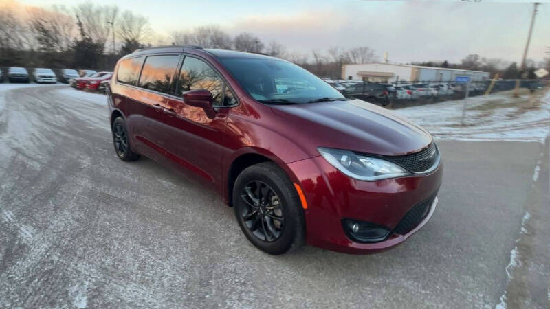 2020 Chrysler Pacifica AWD LAUNCH EDITION photo 6