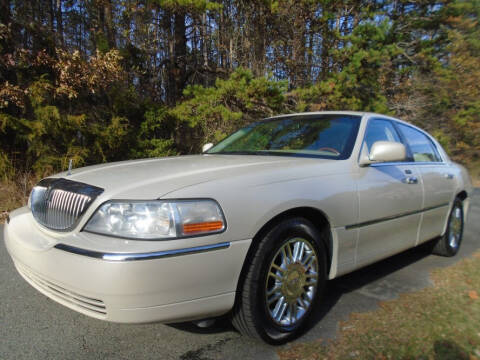 2007 Lincoln Town Car for sale at City Imports Inc in Matthews NC