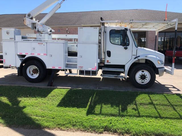 2004 Freightliner M2 106