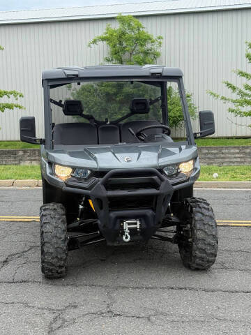 2024 Can-Am Defender HD7
