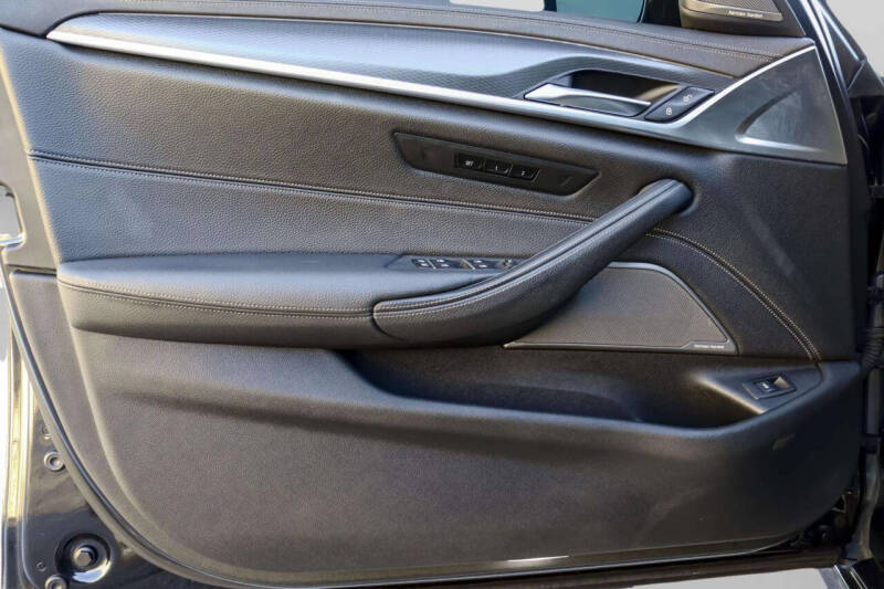 2021 BMW 5 Series M550i xDrive