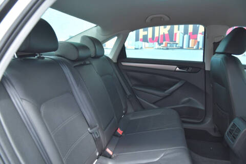 2014 Volkswagen Passat 1.8T SE