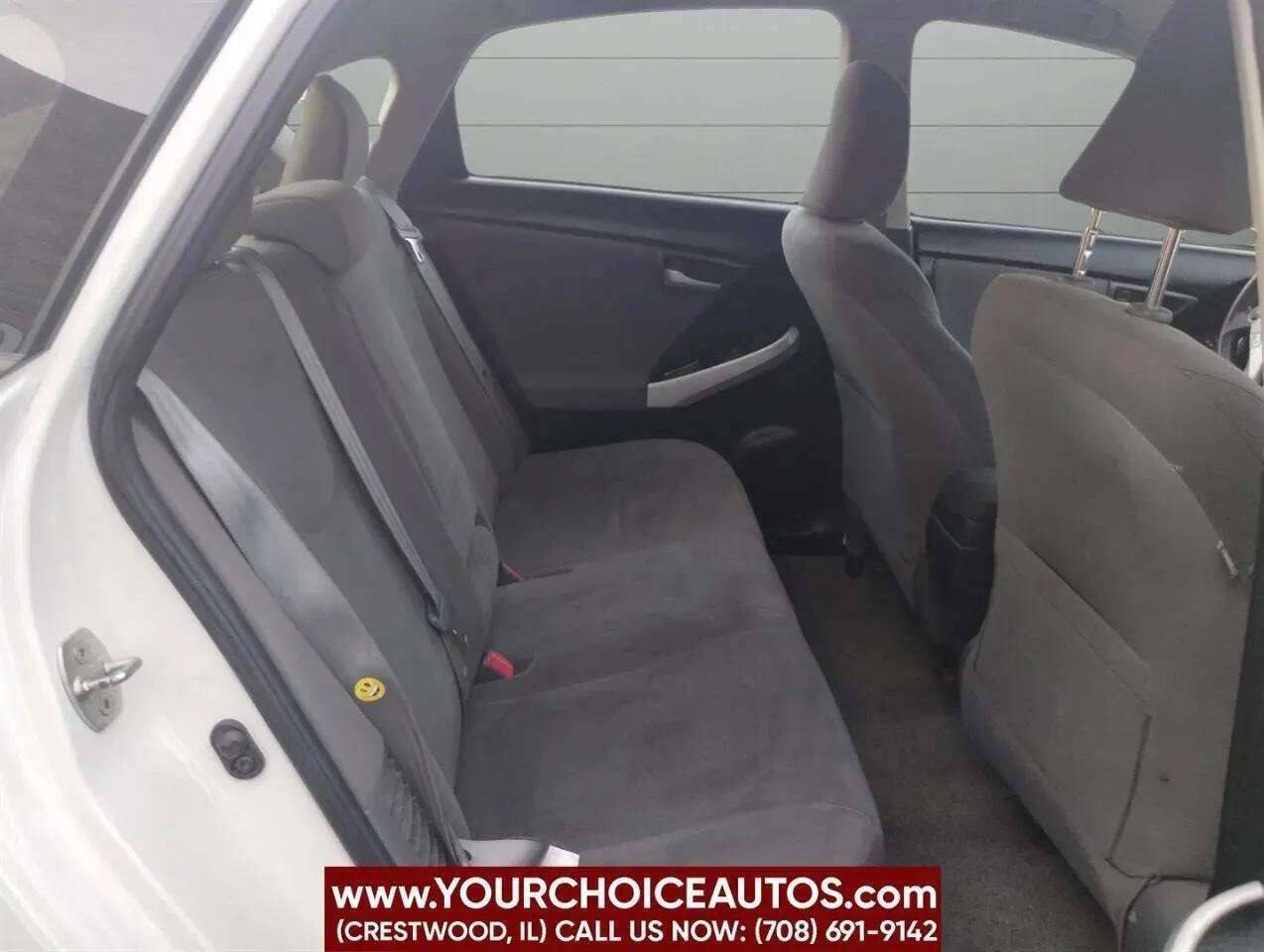 ToyotaPrius Plug-in Hybrid15