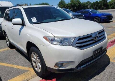 2013 Toyota Highlander for sale at Drive Deleon in Yonkers NY