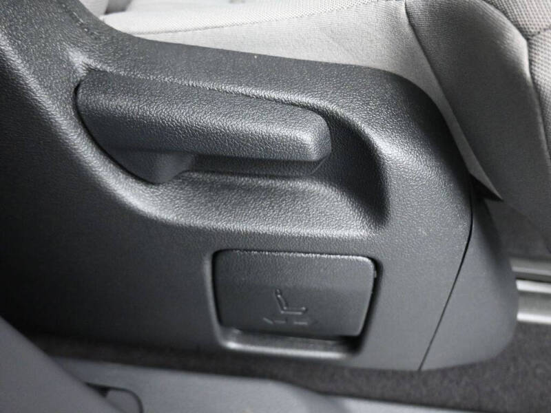 2022 Toyota Sienna LE 8-Passenger