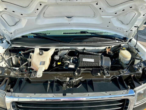 2017 GMC Savana 2500