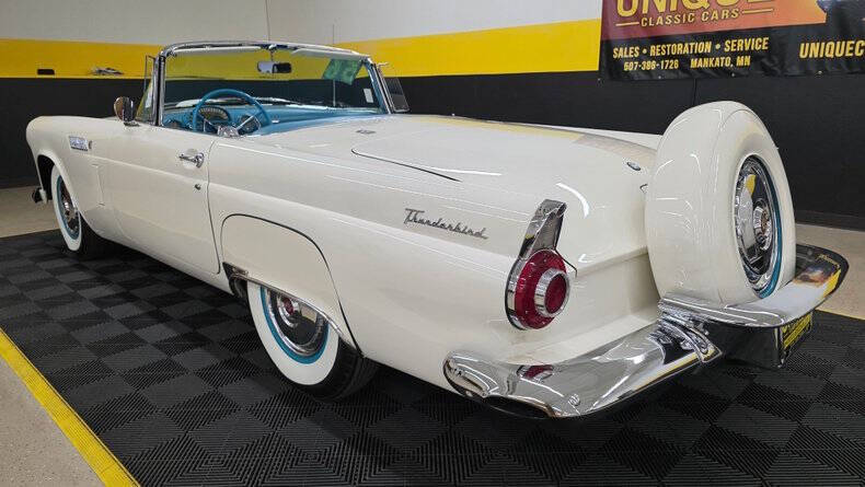 1956 Ford Thunderbird