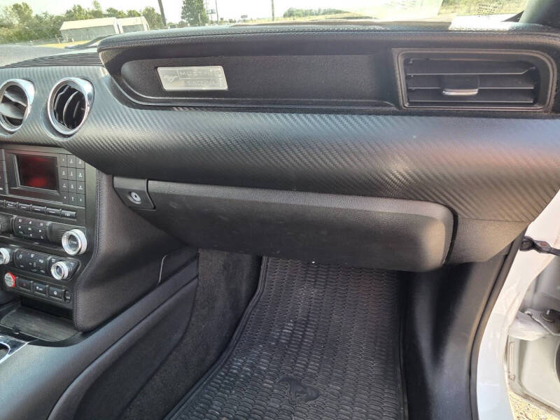 2016 Ford Mustang V6