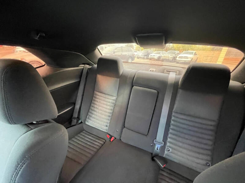 2012 Dodge Challenger SXT