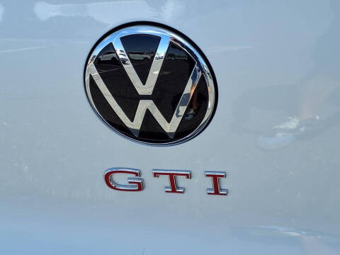 2025 Volkswagen Golf GTI SE