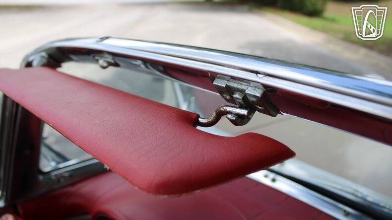 1957 Ford Thunderbird