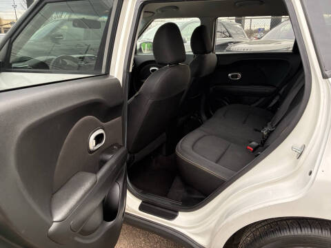 2016 Kia Soul +