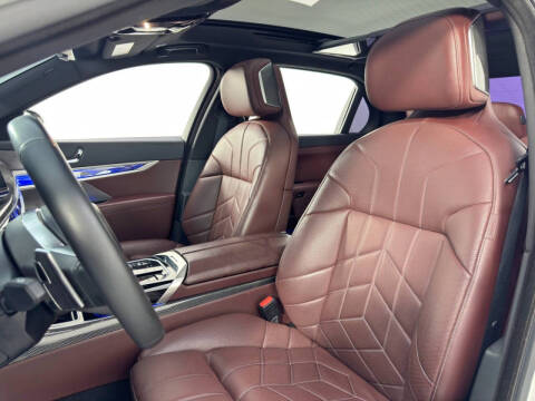 2023 BMW 7 Series 740i