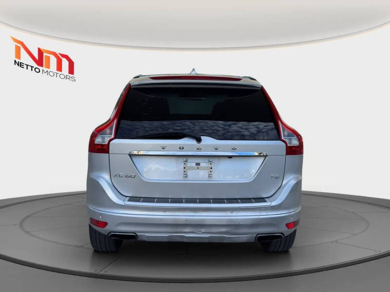 2016 Volvo XC60 T6 Drive-E