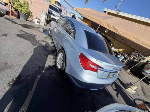 2013 Chrysler 200 Touring
