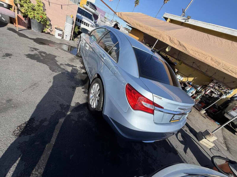 2013 Chrysler 200 Touring