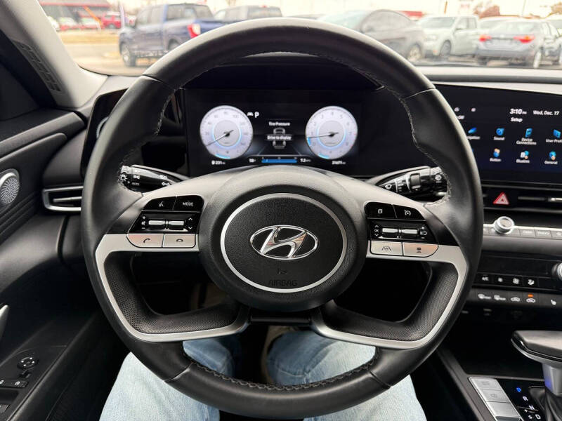 2023 Hyundai Elantra SEL