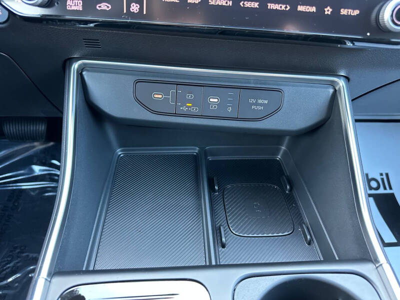 2026 Kia Carnival Hybrid SX