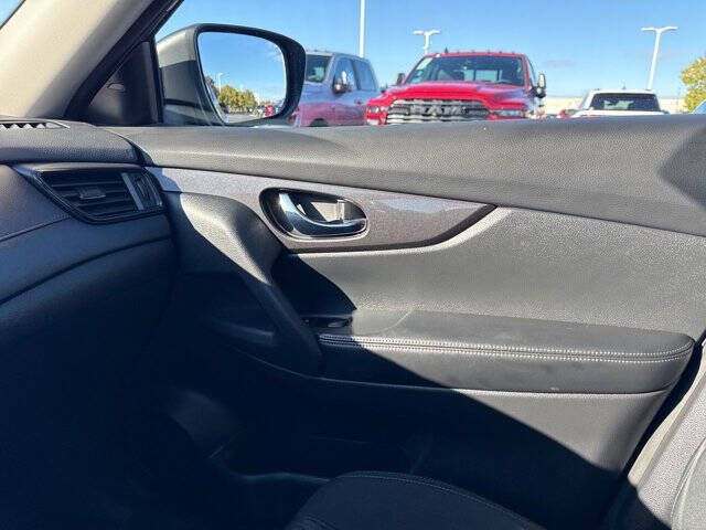 2020 Nissan Rogue SL