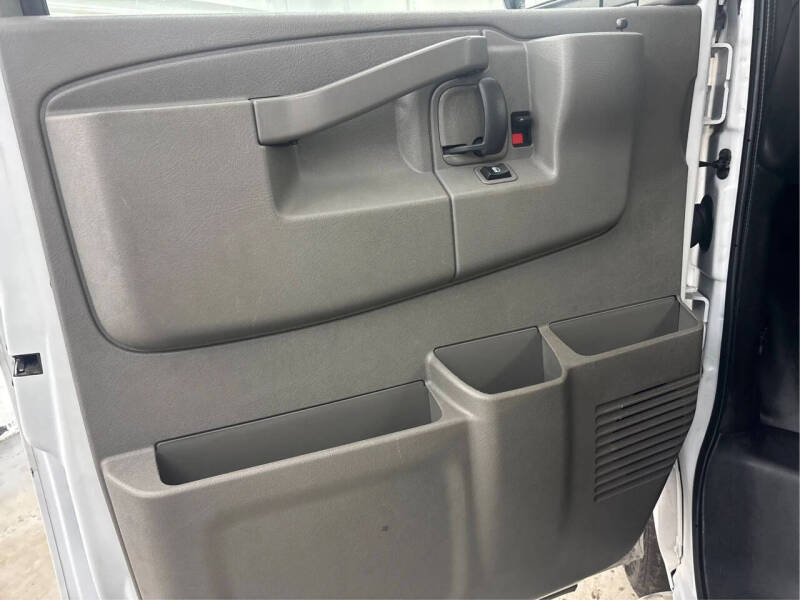 2022 GMC Savana 2500