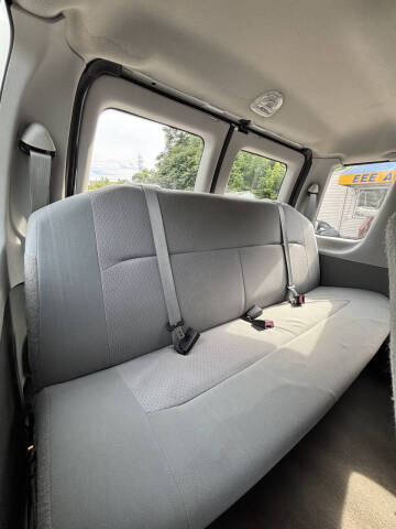2009 Ford E-Series E-350 SD XL