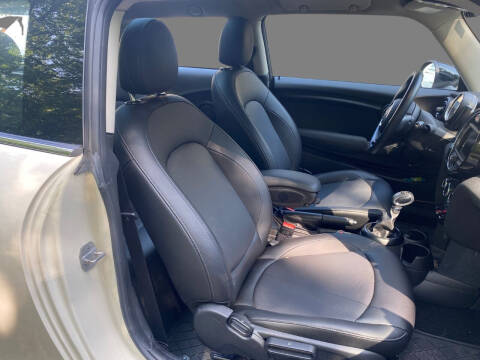 2017 MINI Hardtop 2 Door Cooper