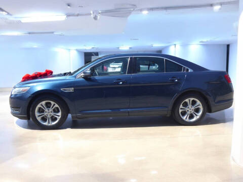 2017 Ford Taurus SEL