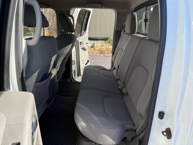 2015 Nissan Frontier SV