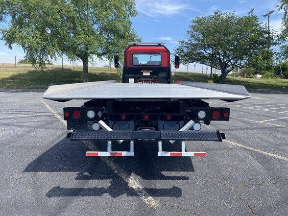2024 Mack MD6
