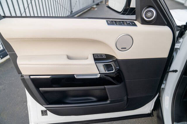 2017 Land Rover Range Rover 12