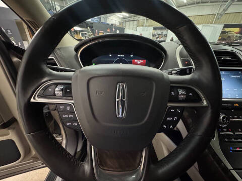 2019 Lincoln Nautilus Reserve