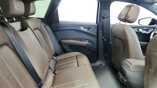 2024 Audi Q4 e-tron quattro Premium Plus 50