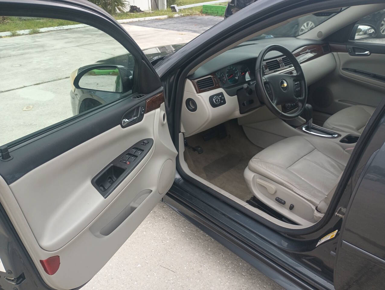 2006 Chevrolet Impala for sale at Auto Outlet Of Manatee in Palmetto, FL