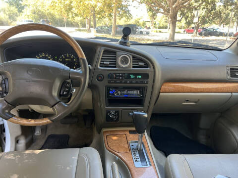 2001 Infiniti QX4