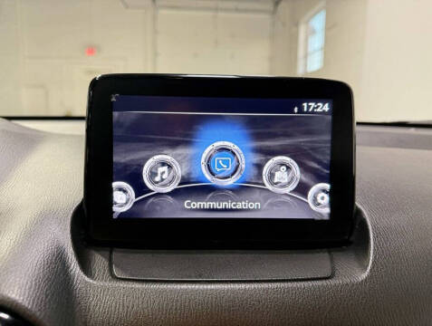 2020 Toyota Yaris LE