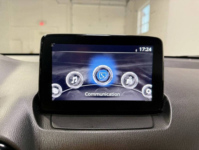 2020 Toyota Yaris LE